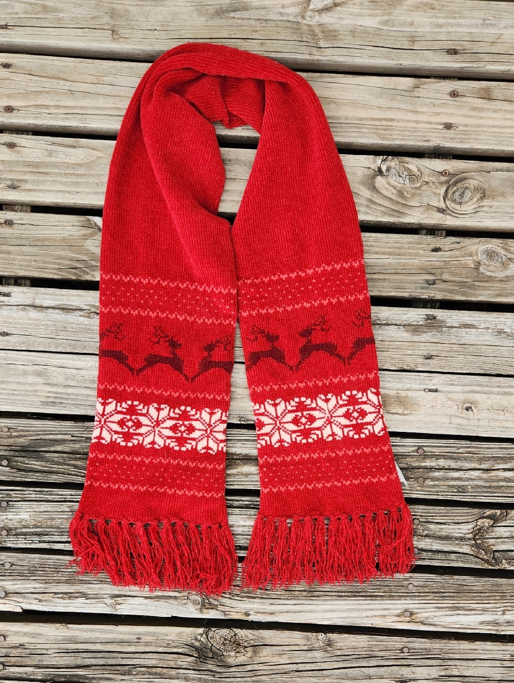 Covington Red Holiday Christmas Snow Deer Scarf Warm Soft Pattern Festive